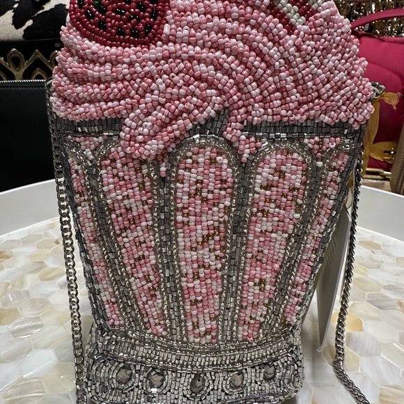 NWT Viral Marshall’s strawberry shake w/straw beaded handbag so unique! - Picture 3 of 6
